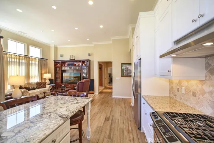 72 Thornhurst, Irvine, California 92620