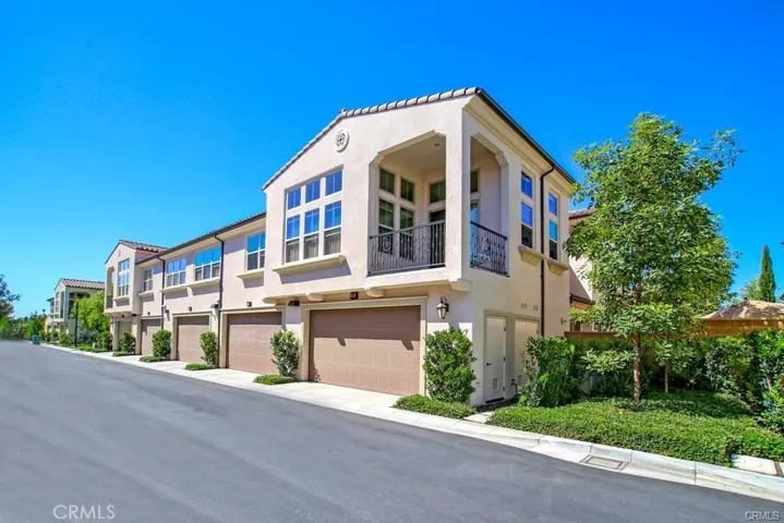 72 Thornhurst, Irvine, California 92620