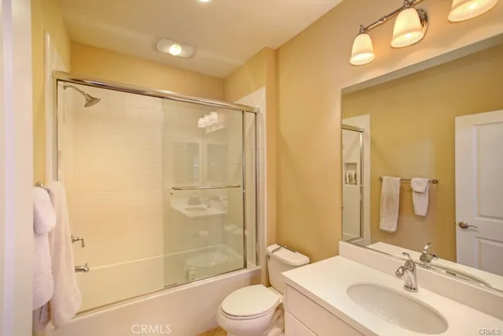 72 Thornhurst, Irvine, California 92620