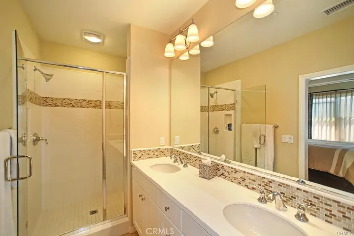 72 Thornhurst, Irvine, California 92620