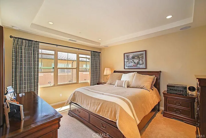72 Thornhurst, Irvine, California 92620