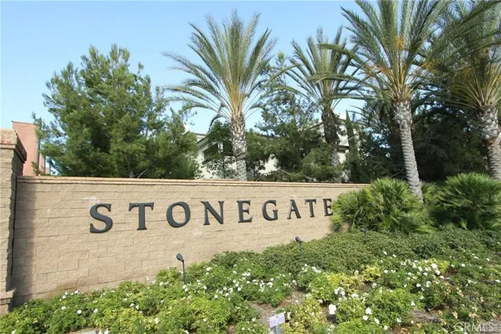 72 Thornhurst, Irvine, California 92620