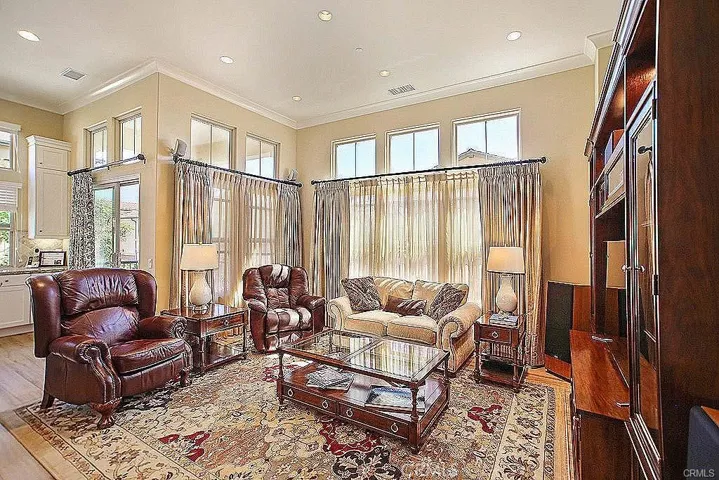 72 Thornhurst, Irvine, California 92620