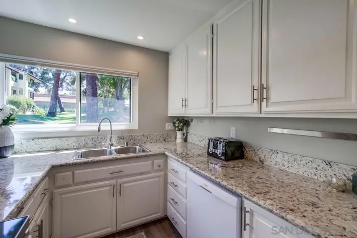 17637 Pomerado Rd Unit 123, San Diego, California 92128
