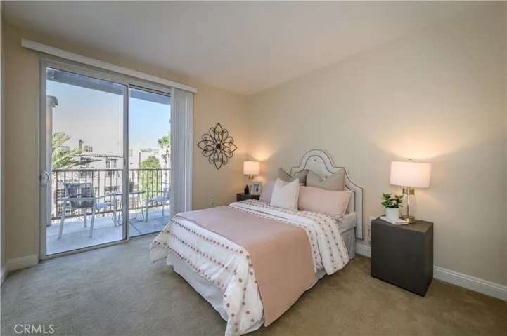 2423 Scholarship, Irvine, California 92612