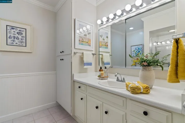 1300 Skycrest Dr 3, Walnut Creek, California 94595