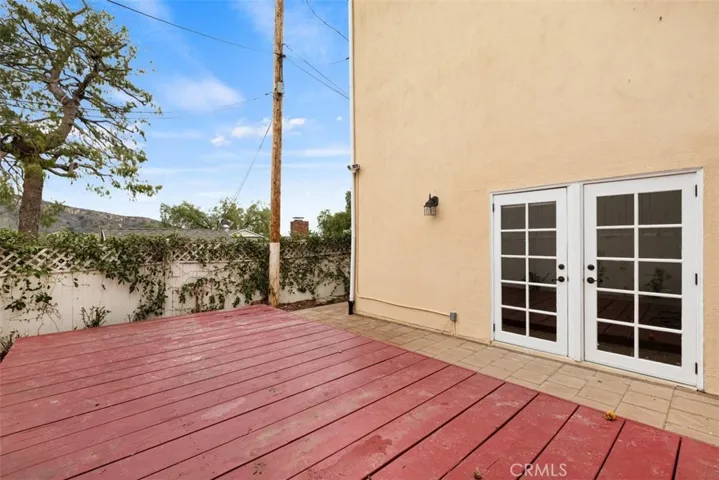 3561 Gladiola Drive, Calabasas, California 91302