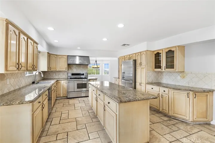 3561 Gladiola Drive, Calabasas, California 91302