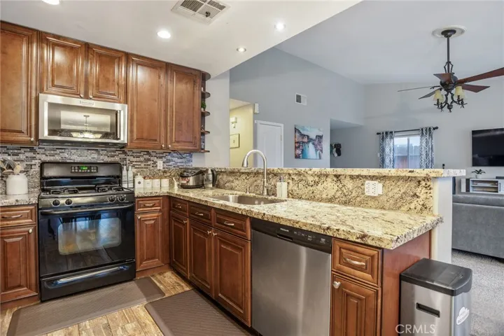11909 Montague Avenue, Bakersfield, California 93312
