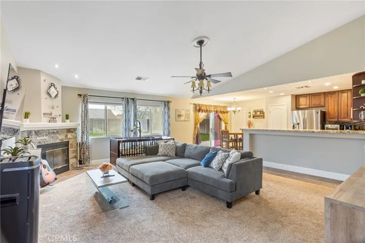 11909 Montague Avenue, Bakersfield, California 93312