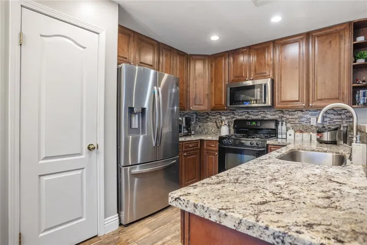 11909 Montague Avenue, Bakersfield, California 93312