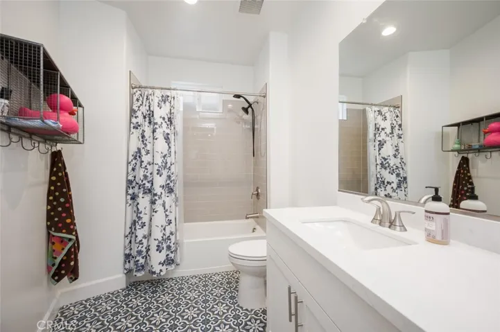 Guest bath upstairs