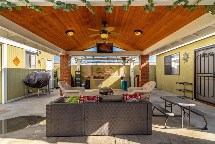 814 Greycliff Avenue, La Puente, California 91744