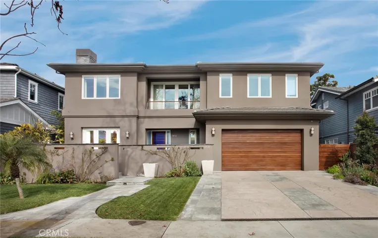 Clean lines define this transitional / contemporary home.