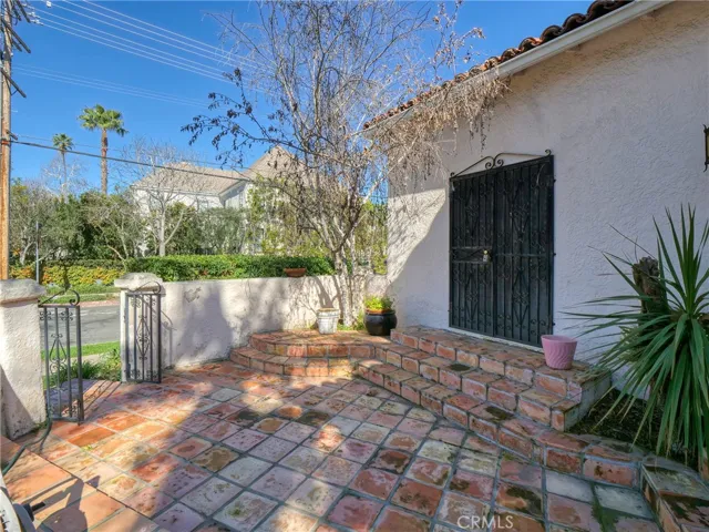 100 S La Jolla Avenue, Los Angeles, California 90048