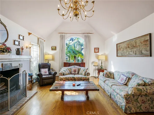 100 S La Jolla Avenue, Los Angeles, California 90048