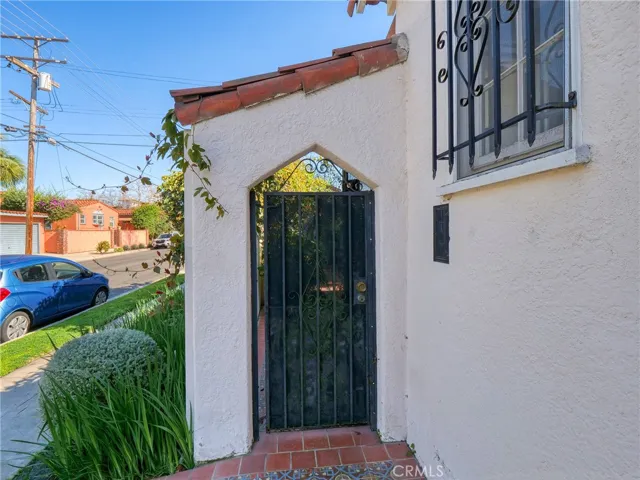 100 S La Jolla Avenue, Los Angeles, California 90048