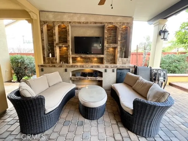 17014 Broken Rock Court, Riverside, California 92503