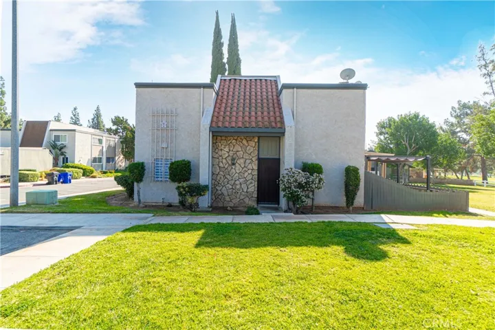 6159 Avenue Juan Diaz, Riverside, California 92509