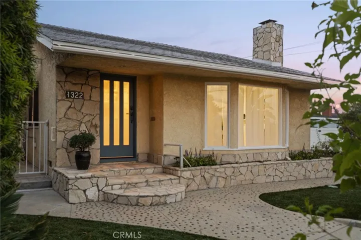 1322 W 3rd Street, San Pedro, California 90732