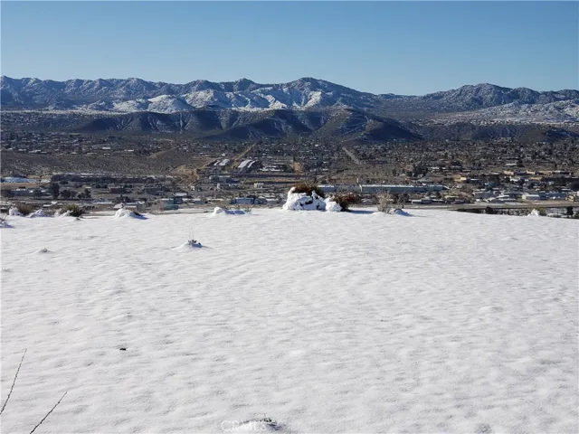 6245 Palo Alto Avenue, Yucca Valley, California 92284