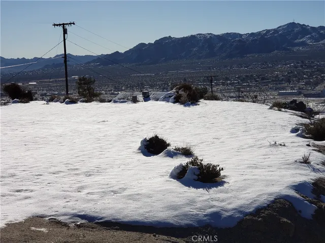 6245 Palo Alto Avenue, Yucca Valley, California 92284