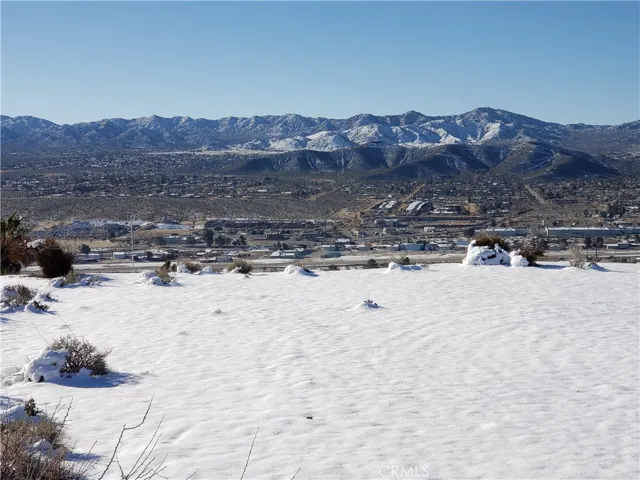 6245 Palo Alto Avenue, Yucca Valley, California 92284