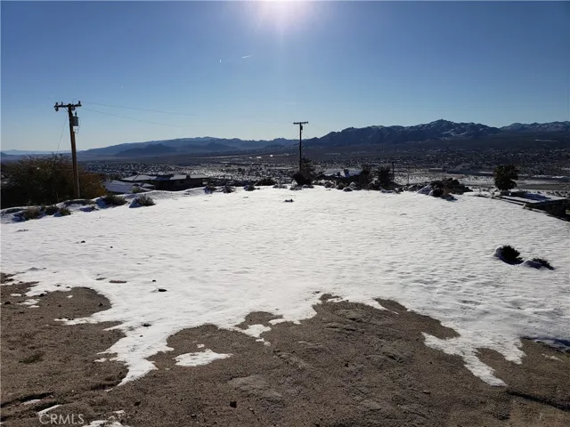 6245 Palo Alto Avenue, Yucca Valley, California 92284