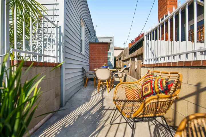1652 Loma Avenue, Long Beach, California 90804