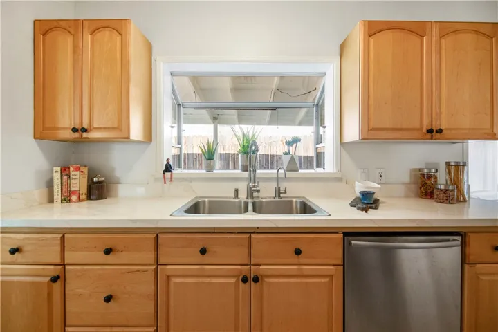 1652 Loma Avenue, Long Beach, California 90804