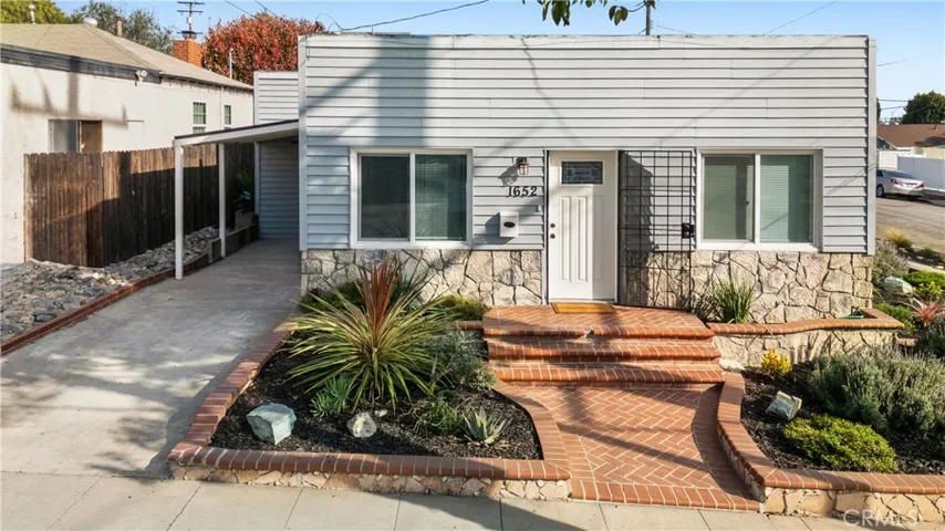 1652 Loma Avenue, Long Beach, California 90804