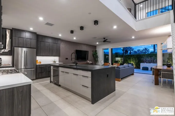 153 Mayfair Way, Palm Springs, California 92264