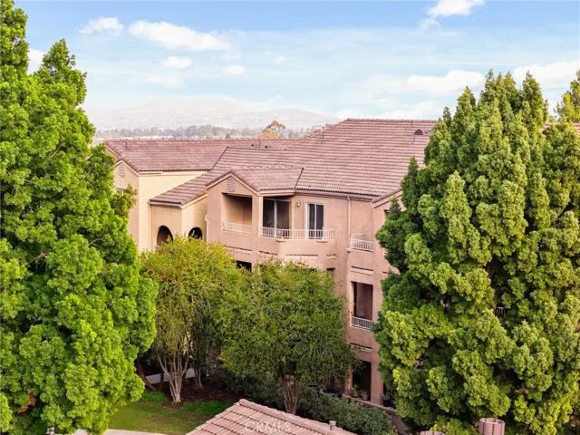 2350 Del Mar Way 306, Corona, California 92882