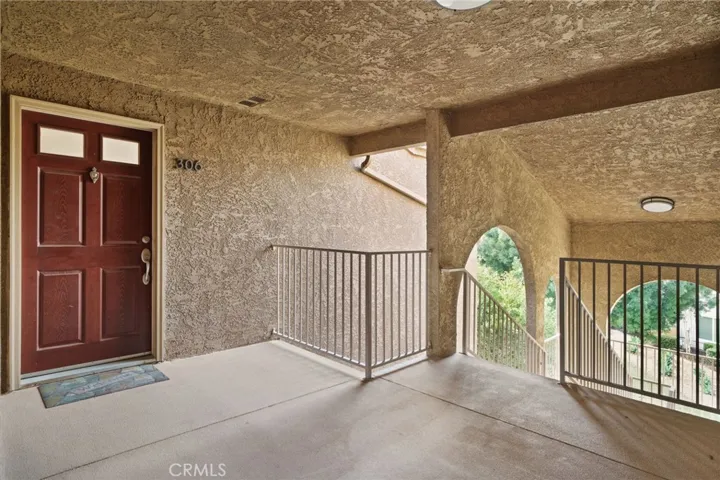 2350 Del Mar Way 306, Corona, California 92882