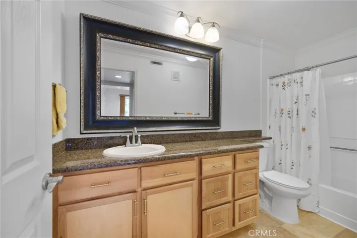 2350 Del Mar Way 306, Corona, California 92882
