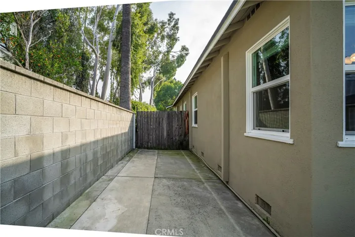 311 W Bennett Avenue, Glendora, California 91741