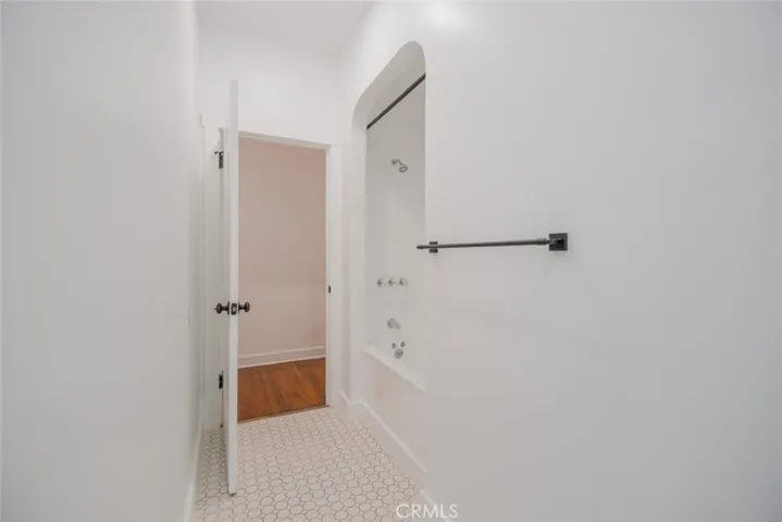 418 N Hill Avenue 3, Pasadena, California 91106