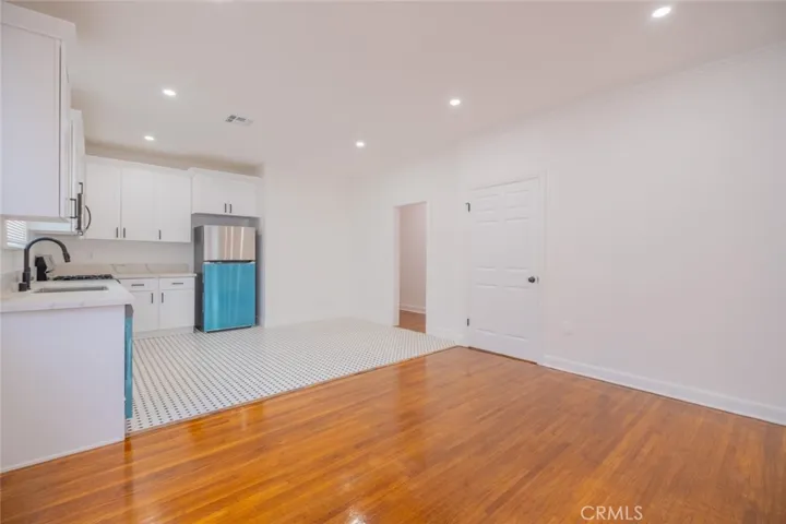418 N Hill Avenue 3, Pasadena, California 91106