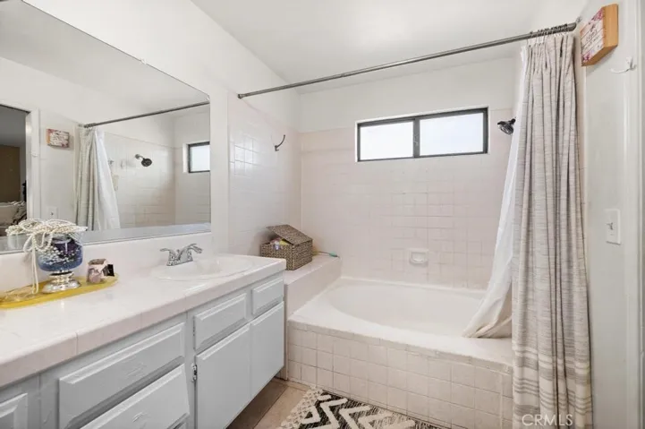 43864 Rembrandt Street, Lancaster, California 93535
