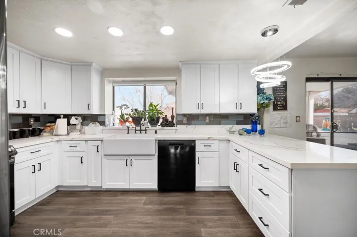 43864 Rembrandt Street, Lancaster, California 93535