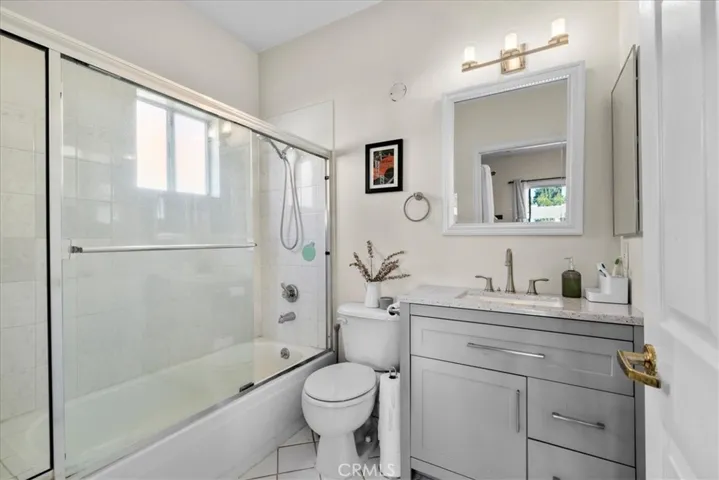 2nd Ensuite bathroom