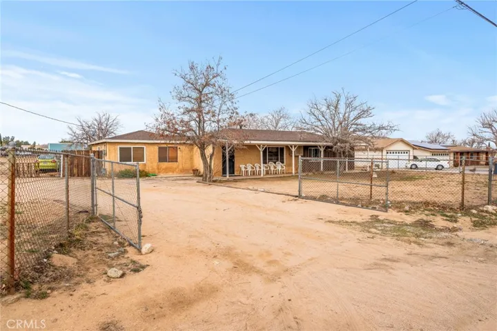 8488 5th Avenue, Hesperia, California 92345