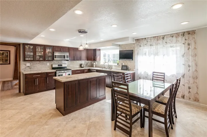 730 N Myers Street, Burbank, California 91506