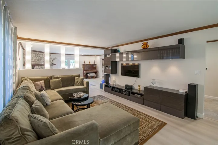 730 N Myers Street, Burbank, California 91506