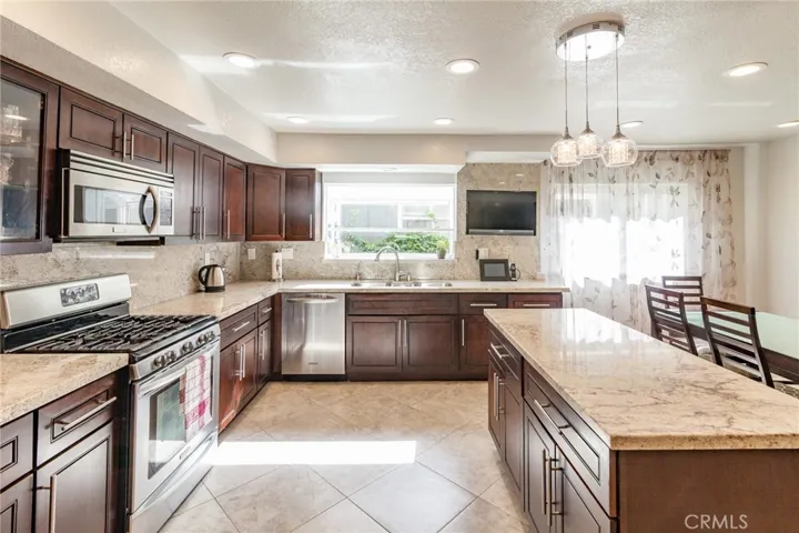 730 N Myers Street, Burbank, California 91506