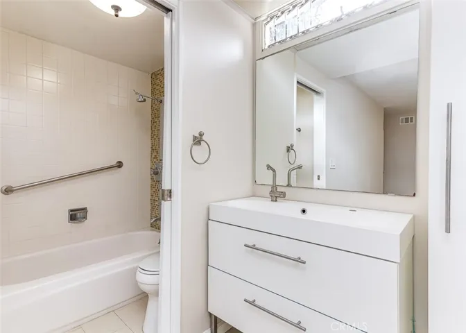3033 Lakeview Ter, Fullerton, California 92835