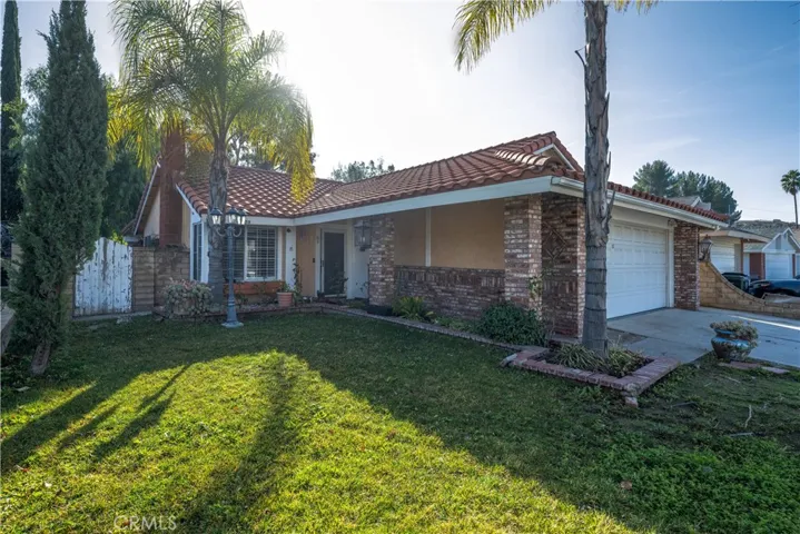 27458 Raindance Place, Saugus, California 91350