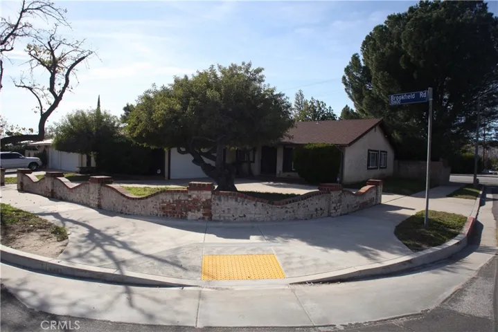 10859 Brookfield Road, Chatsworth, California 91311