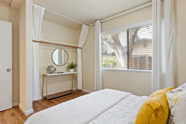 123 Flynn Avenue A, Mountain View, California 94043