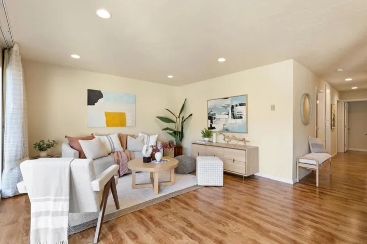 123 Flynn Avenue A, Mountain View, California 94043